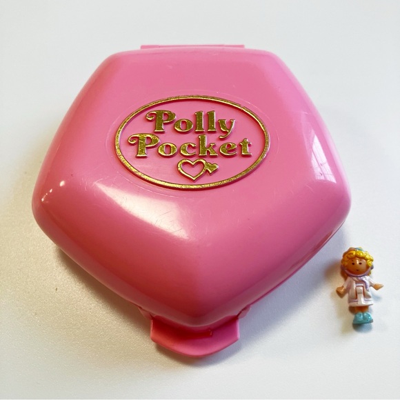 🌸 Polly Pocket | 1992 Polly In The Nursery - Picture 1 of 7